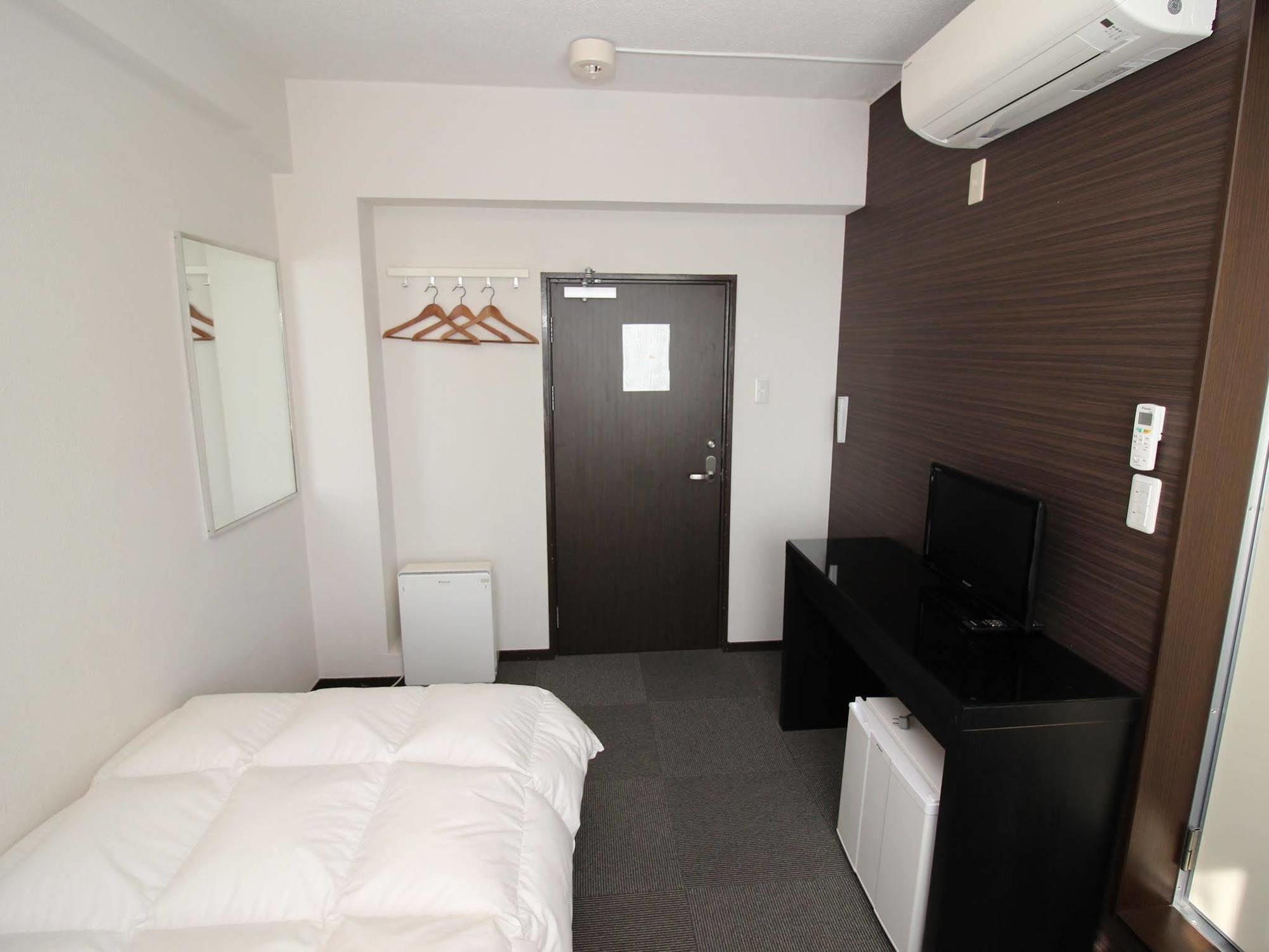 Hotel Chrysantheme Киото Екстериор снимка