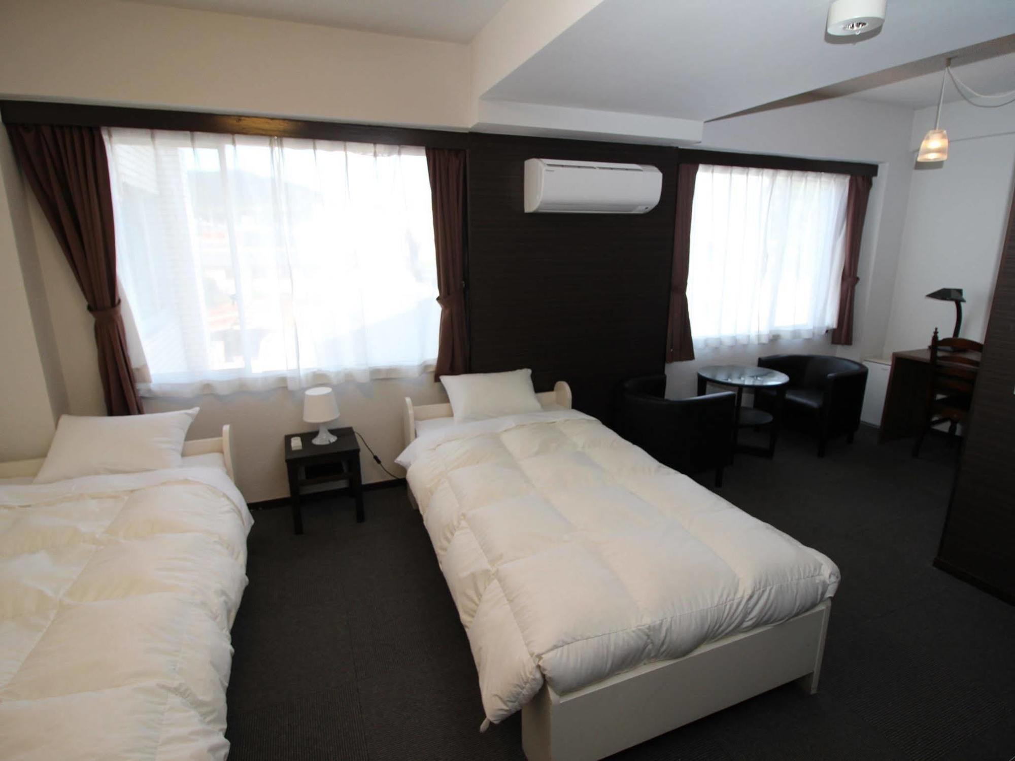 Hotel Chrysantheme Киото Екстериор снимка